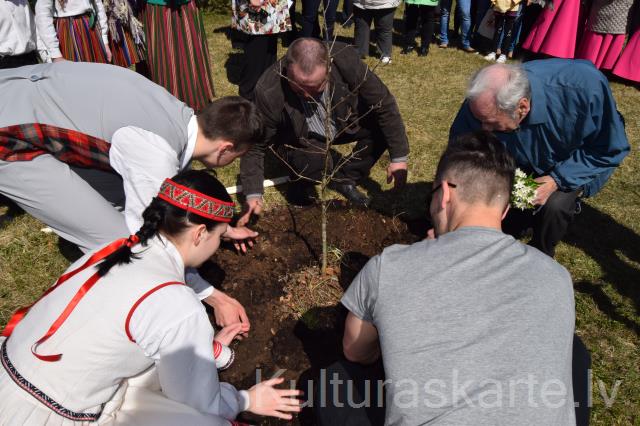 Akcija ''Apskauj Latviju''